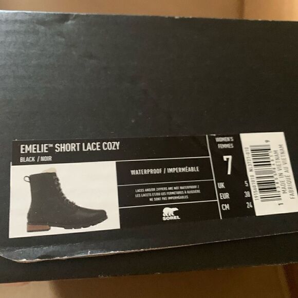 Sorel | Emelie Shearling Short Lace Up Boots - Picture 9 of 10